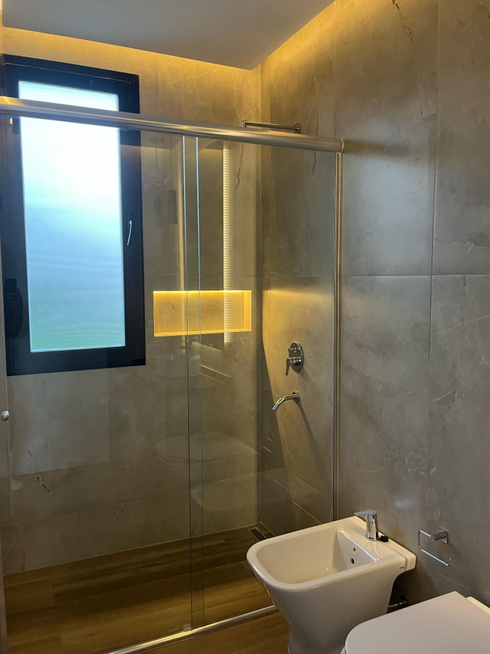 Casa a estrenar - Greenville Polo & Resort
