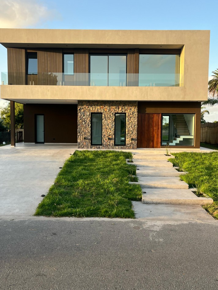 Casa a estrenar - Greenville Polo & Resort