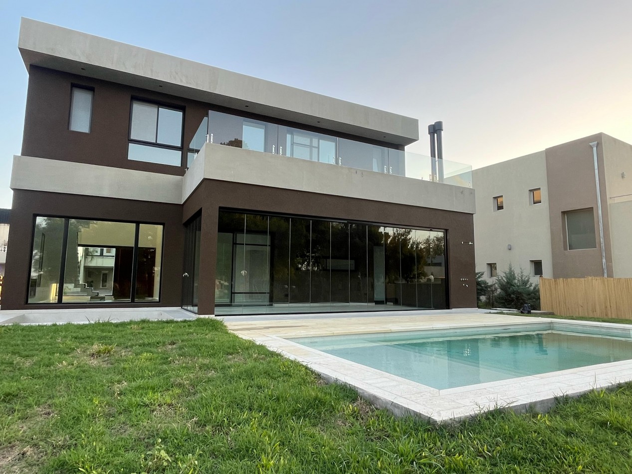 Casa a estrenar - Greenville Polo & Resort