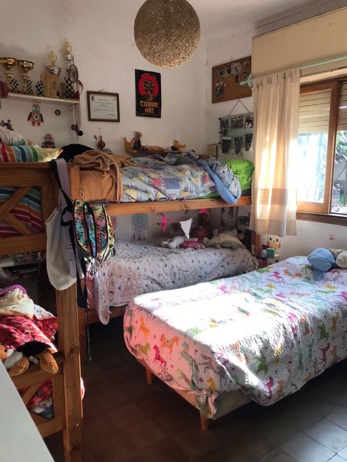 Casa grande, 4 amb ubicada en 25 de Mayo 900, Temperley
