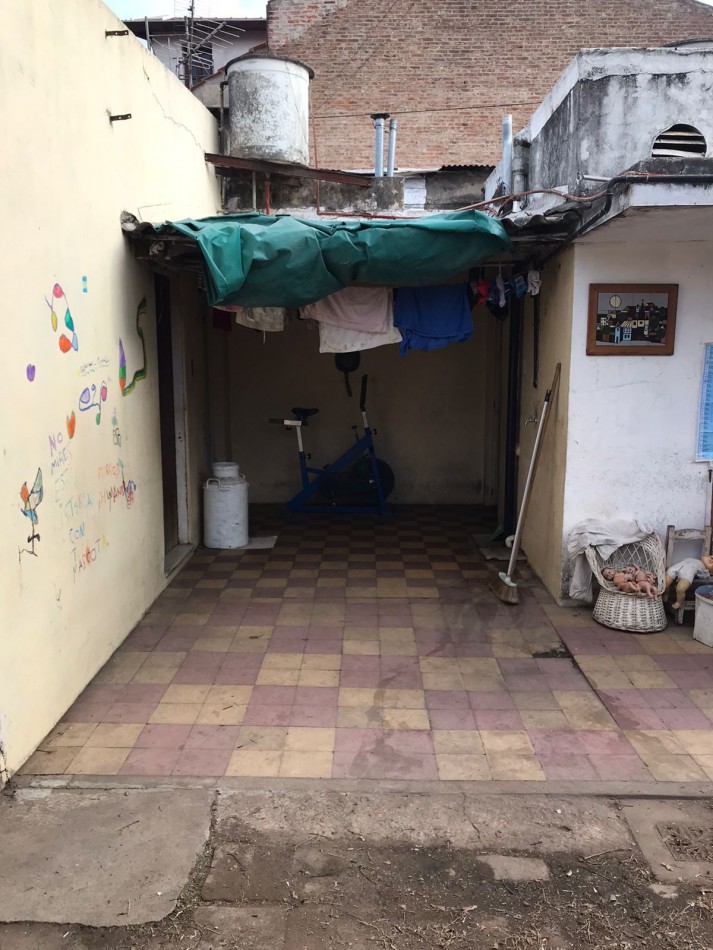 Casa grande, 4 amb ubicada en 25 de Mayo 900, Temperley