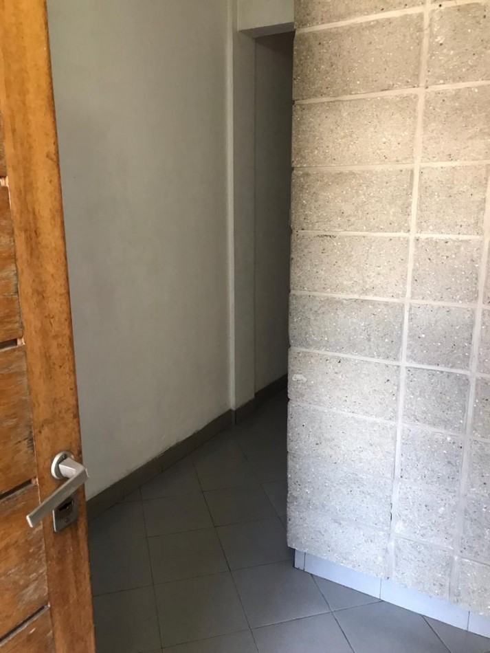 Excelente Casa con importante parque VENTA, ubicado en Cerrito al 1200, Lomas de Zamora