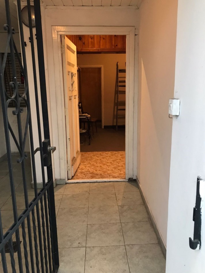 PH t/casa 3 amb al frente APTO CREDITO con patio y garage, ubicada en Jacinto Rosso 452 Lomas de Zamora