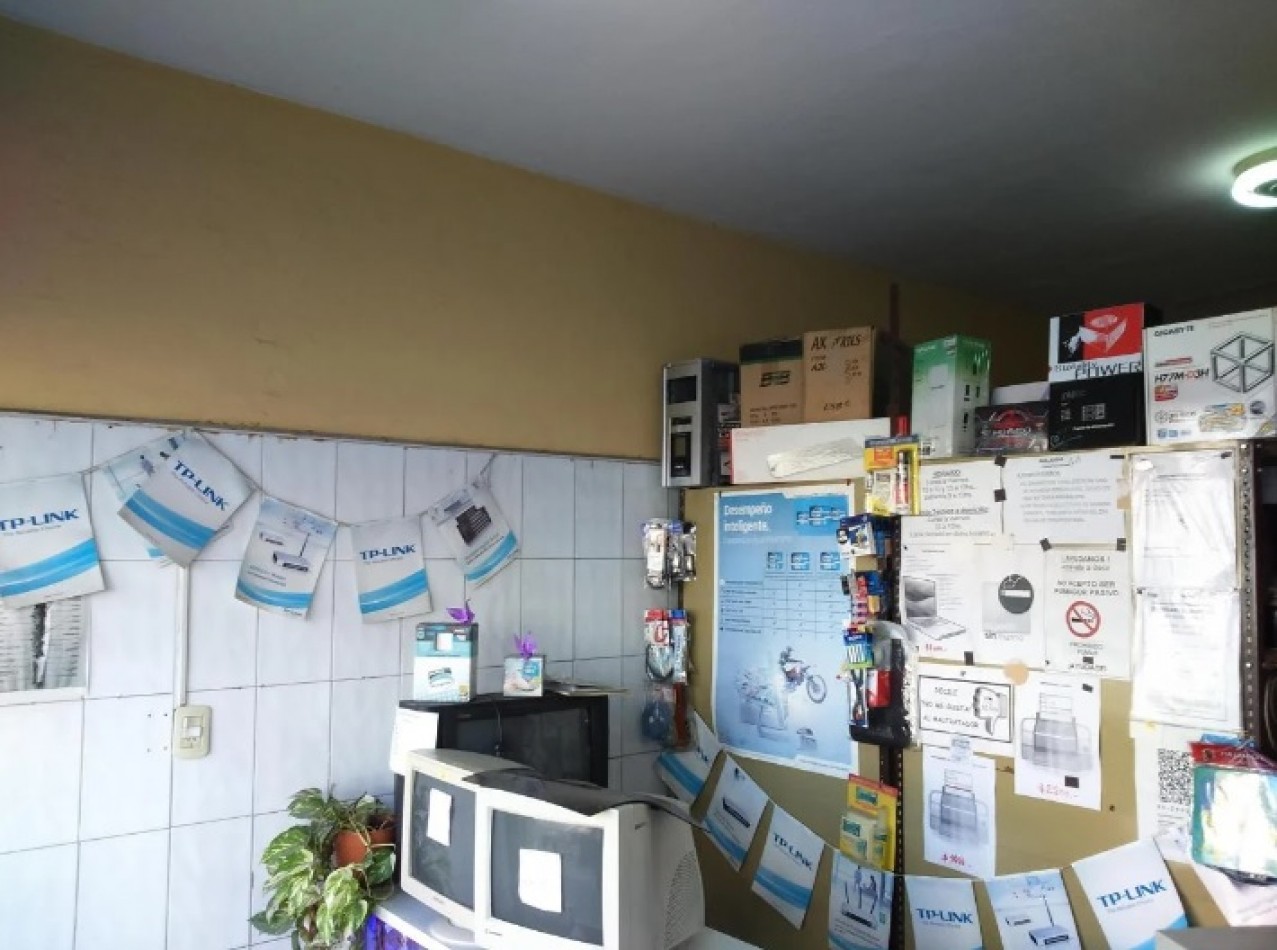 OPORTUNIDAD: Local comercial ubicado en la Av. Gral. Jose de San Martin 2665, Lanus Oeste