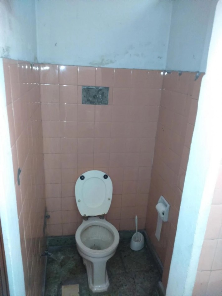 OPORTUNIDAD: Local comercial ubicado en la Av. Gral. Jose de San Martin 2665, Lanus Oeste