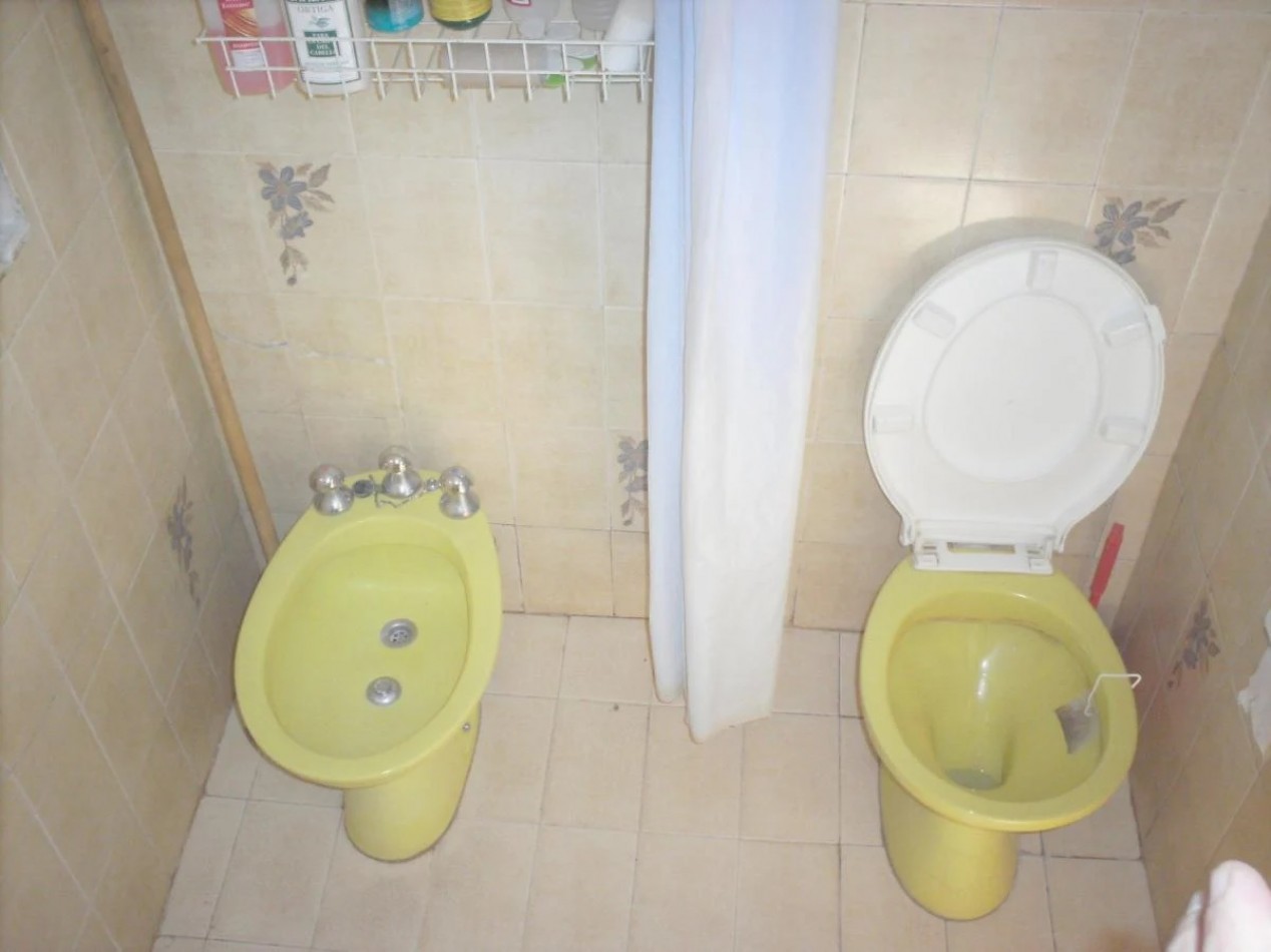 Casa 3 amb grandes c/cochera, jardin y patio ubicada en Warnes 1488, Lanus Oeste 