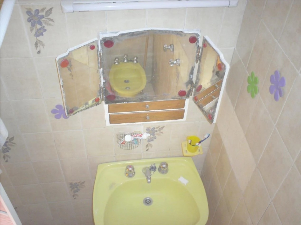 Casa 3 amb grandes c/cochera, jardin y patio ubicada en Warnes 1488, Lanus Oeste 