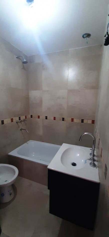 Dpto 3 amb FINANCIADO piso 22 con balcon a estrenar con cochera, ubicado en Almirante Brown 2973 Temperley