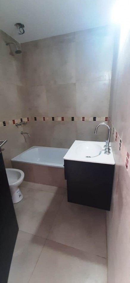 Dpto 3 amb FINANCIADO piso 22 con balcon a estrenar con cochera, ubicado en Almirante Brown 2973 Temperley