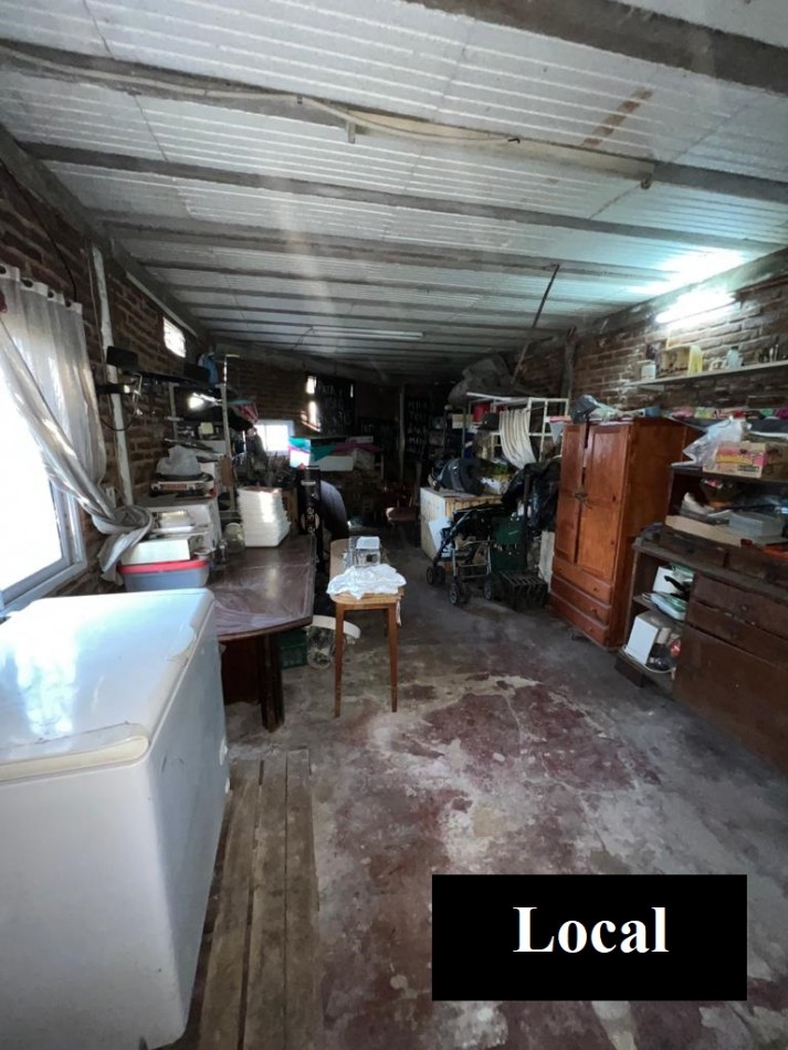 Casa con garaje, local y dpto, ubicado en Euskal Echea 107, Llavallol