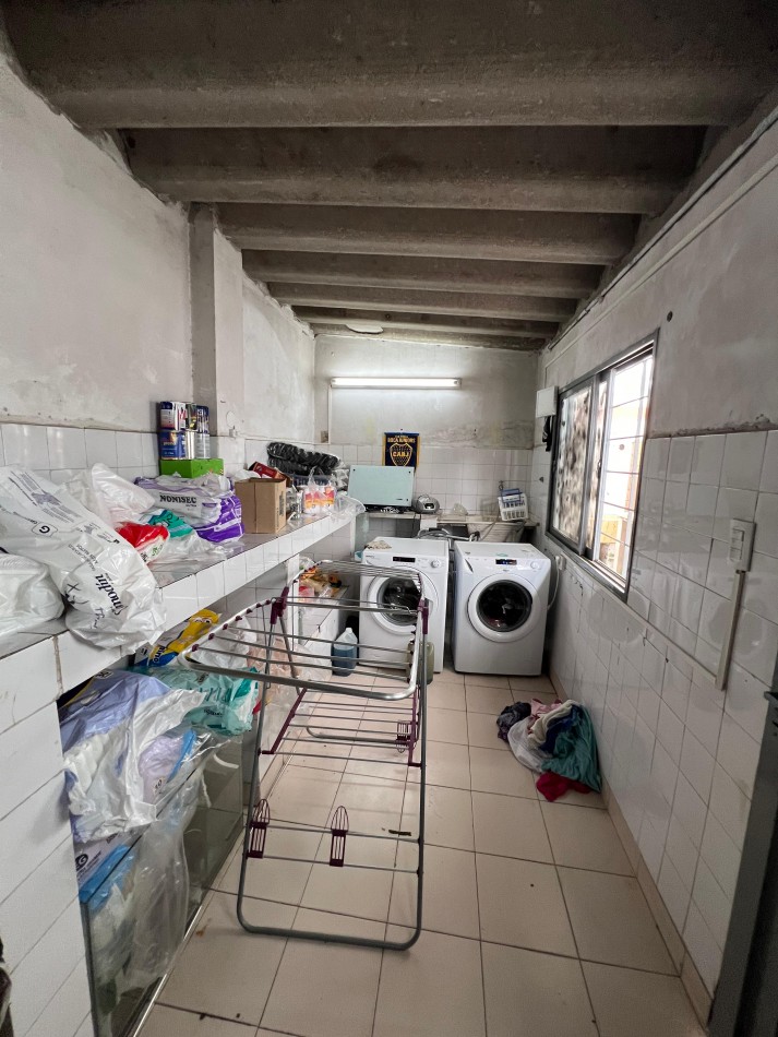 Importante casa 6 amb, ubicada en Piedra Buena 28, Remedios de Escalada, Lanus