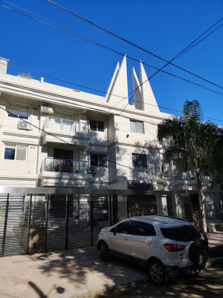 Impecable dpto 2 amb APTO CREDITO con patio y cochera, ubicado en Ayacucho 245 Lomas de Zamora
