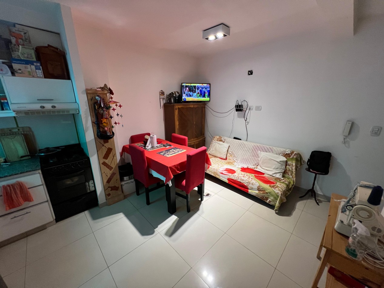Impecable dpto 2 amb APTO CREDITO con patio y cochera, ubicado en Ayacucho 245 Lomas de Zamora