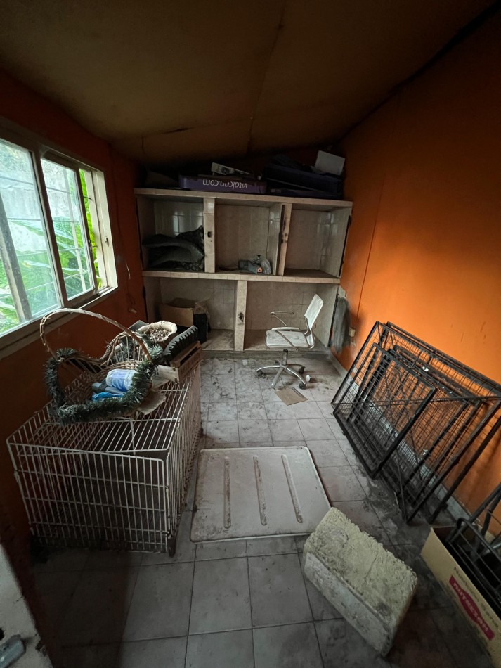 Casa 4 amb con cochera y patio, ubicada en Cangallo 1421 Temperley