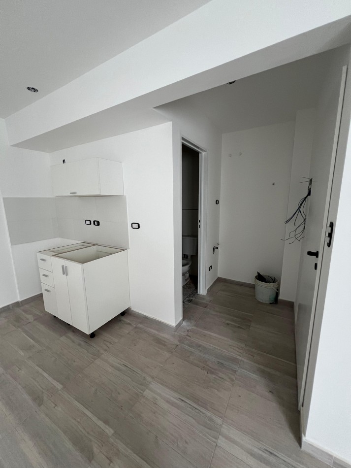Dpto monoambiente, a estrenar interno 2do piso, ubicado en Hipolito Yrigoyen 7724, Banfield