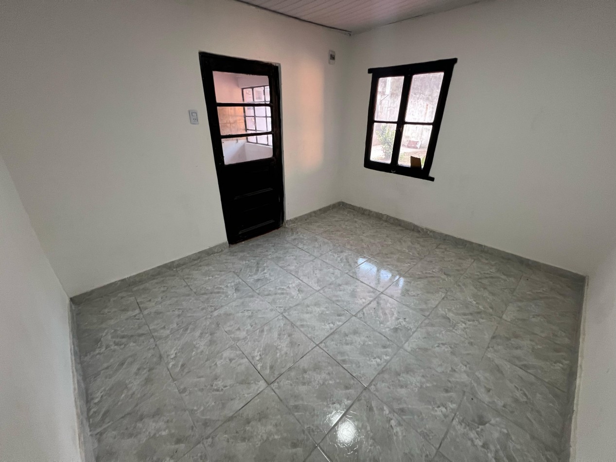 Dpto ph dos ambientes. Excelente ubicacion: Viamonte 242, Lomas de Zamora