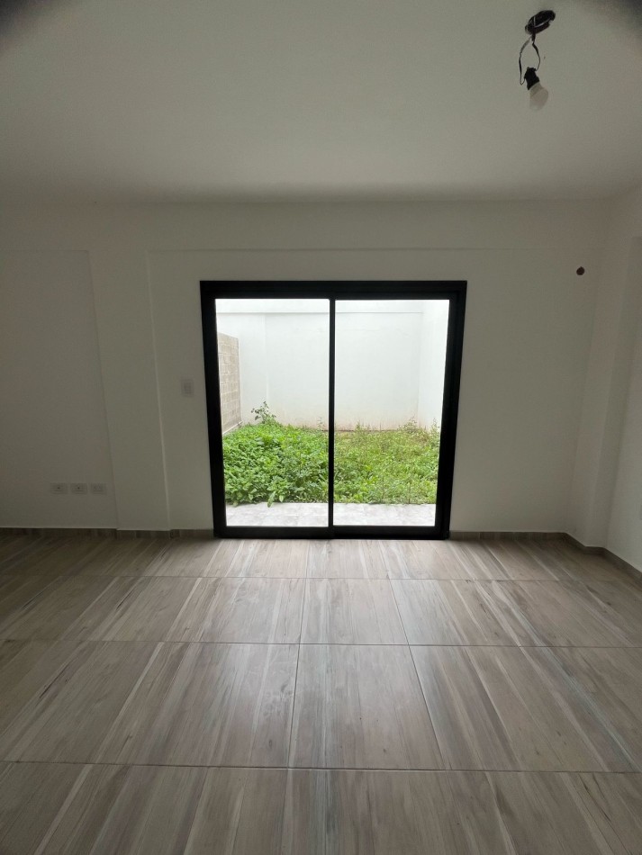 Dpto monoamb c/ patio a estrenar, contrafrente pb, ubicado en Hipolito Yrigoyen 7724, Banfield