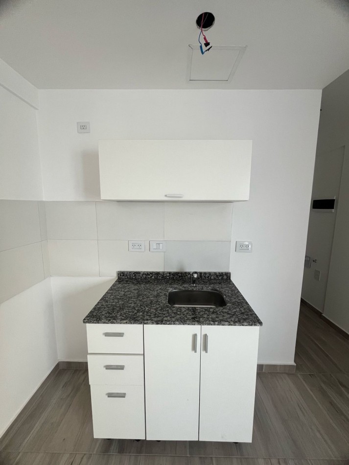 Monoamb a estrenar, 1er/2do piso interno. Ubicado en Gorriti 717, Lomas de Zamora