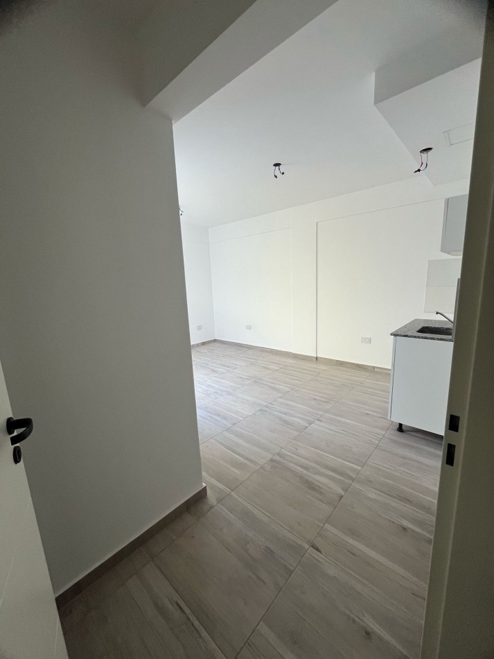 Monoamb a estrenar, 1er/2do piso interno. Ubicado en Gorriti 717, Lomas de Zamora