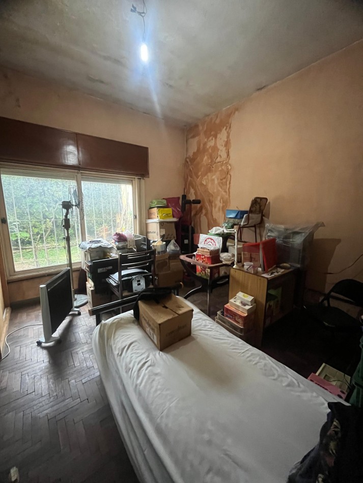 Casa 3 amb grandes APTO CRED c/cochera, jardin y patio ubicada en Warnes 1488, Lanus Oeste 