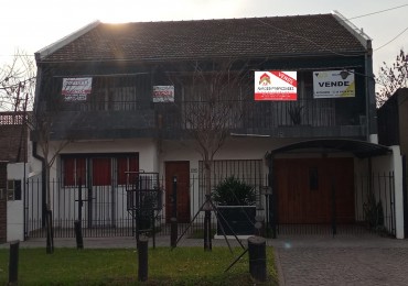 Espectacular casa estilo chalet con departamento y comercio independiente, ubicado en Nuestras Malvinas 1755, Monte Grande