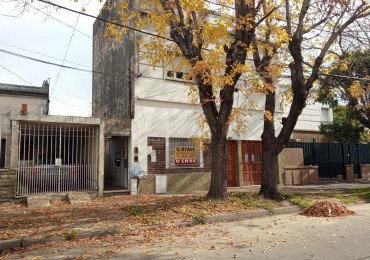 Dpto al frente t/casa 5 amb con garage ubicado en 2 De Mayo 4300, Remedios de Escalada