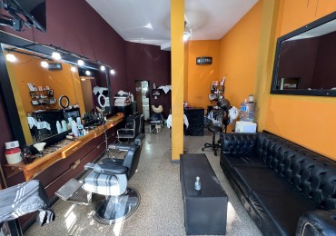 Local comercial, excelente ubicacion en Colombres 660, Lomas de Zamora