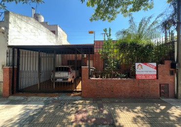 Casa 4 amb con cochera, patio y terraza. Ubicada en Riobamba 900 Temperley