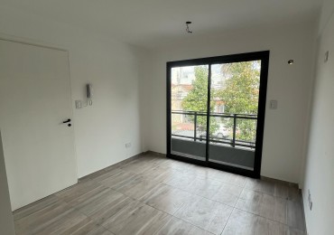 Dpto amb y medio a estrenar al frente con balcon  en 1er piso. Ubicado en Gorriti 717, L de Zamora
