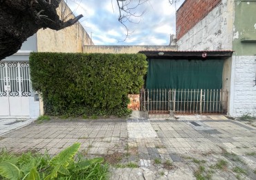 Casa 3 amb grandes APTO CRED c/cochera, jardin y patio ubicada en Warnes 1488, Lanus Oeste 