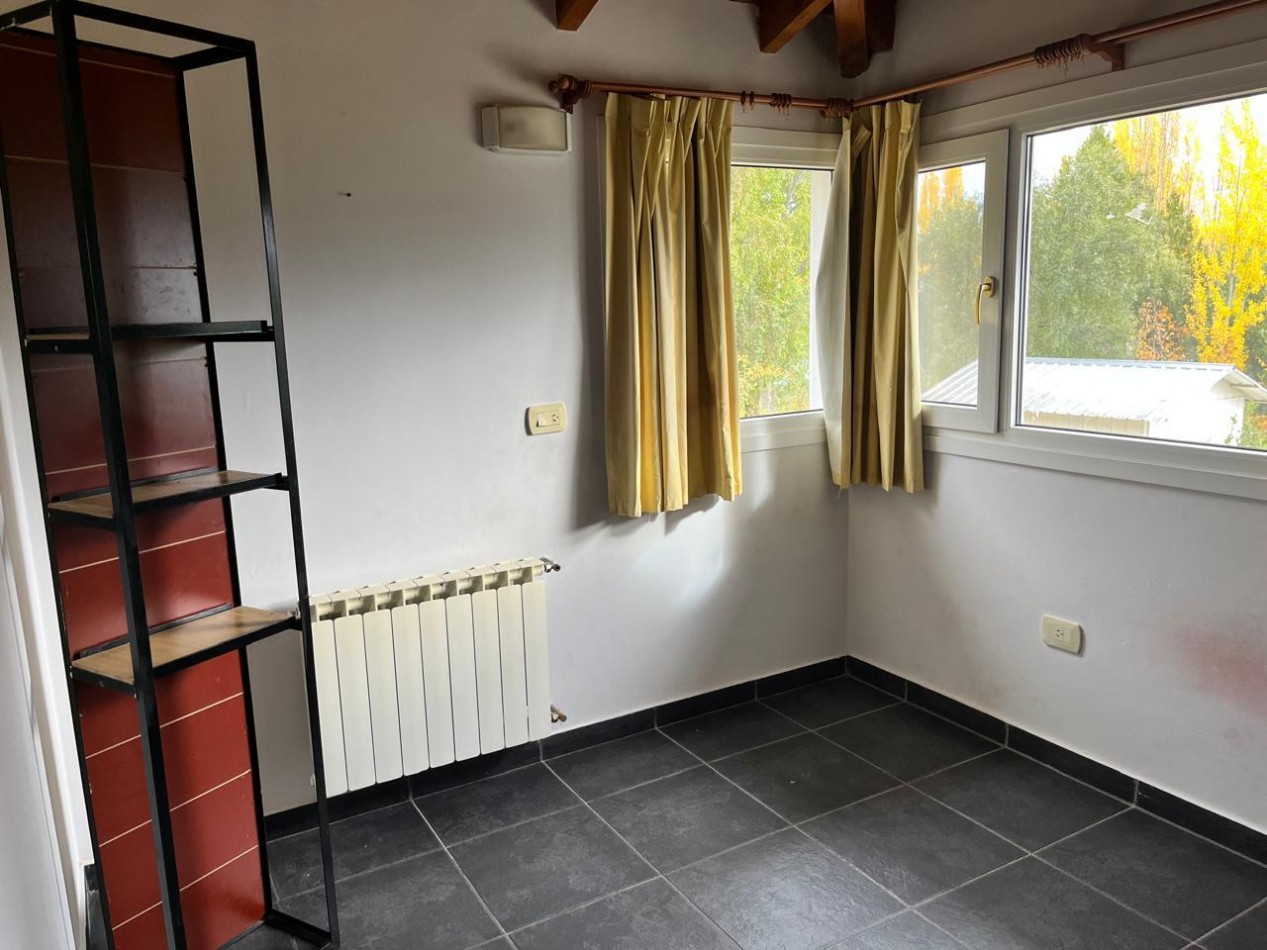 Casa quinta con quincho en ladera del Cerro Piltriquitron