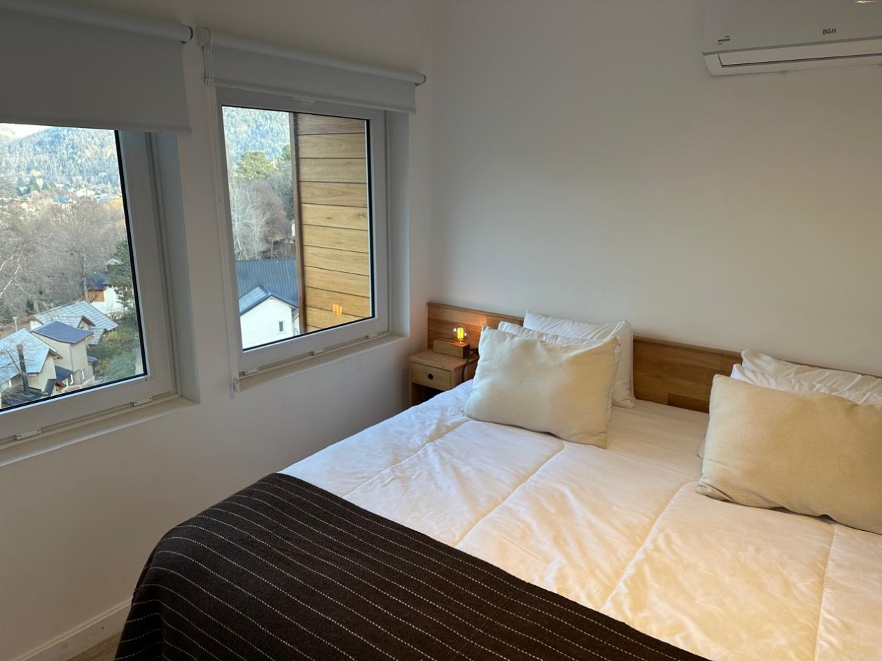 Exclusivo departamento amoblado con vista a la montaña