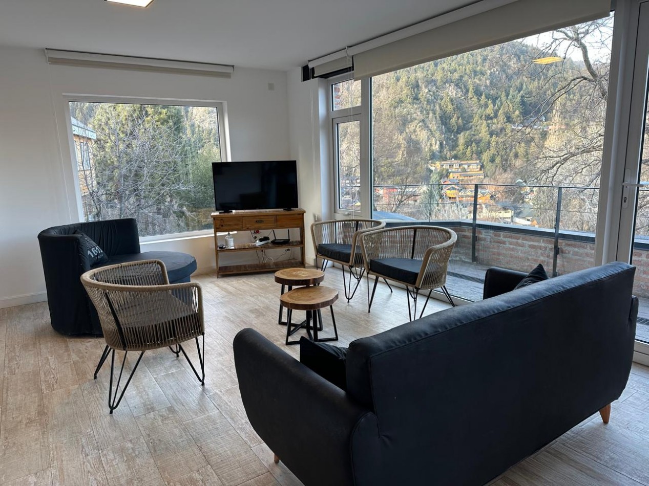 Exclusivo departamento amoblado con vista a la montaña