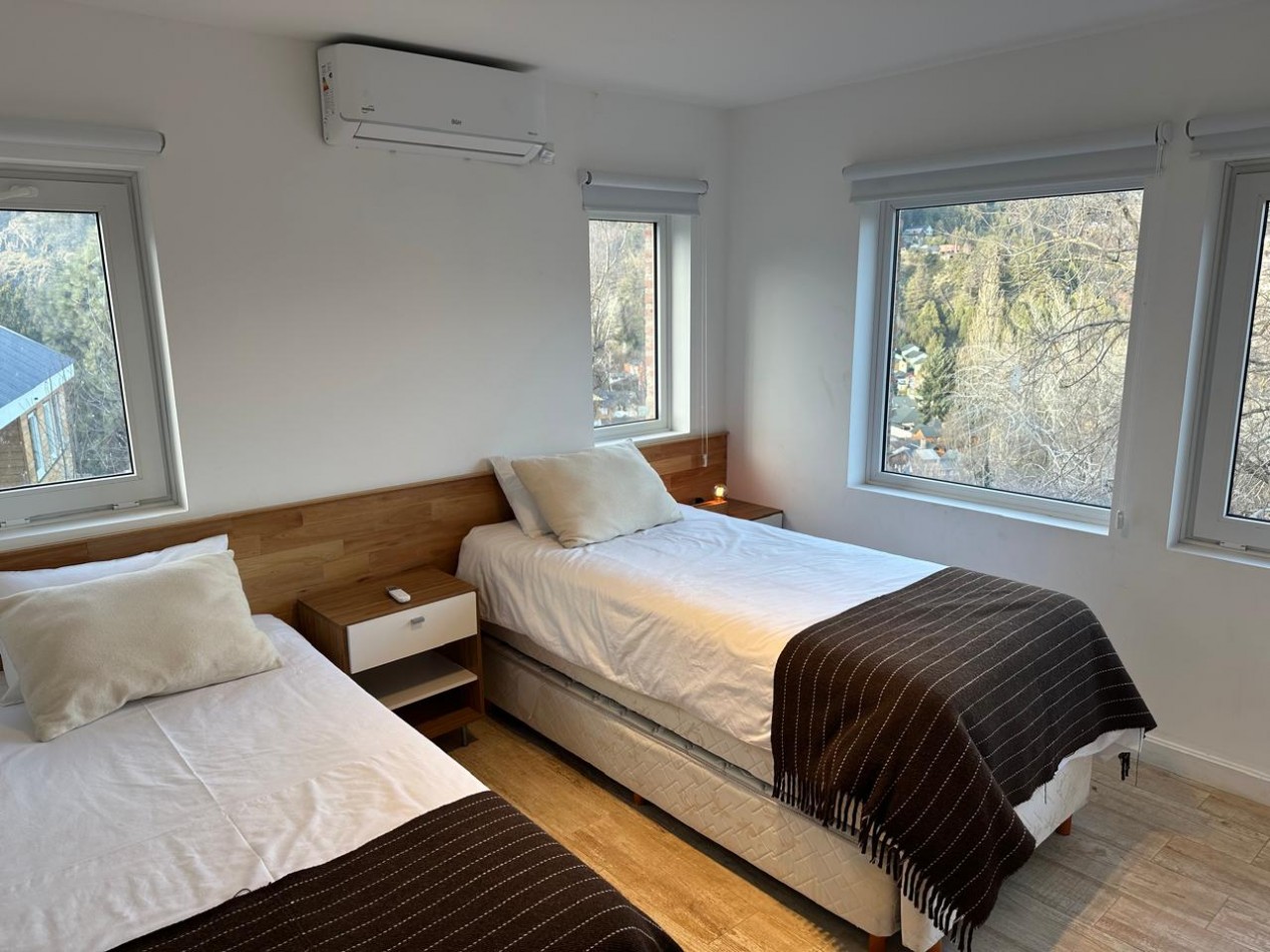 Exclusivo departamento amoblado con vista a la montaña