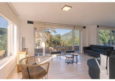 Exclusivo departamento amoblado con vista a la montaña
