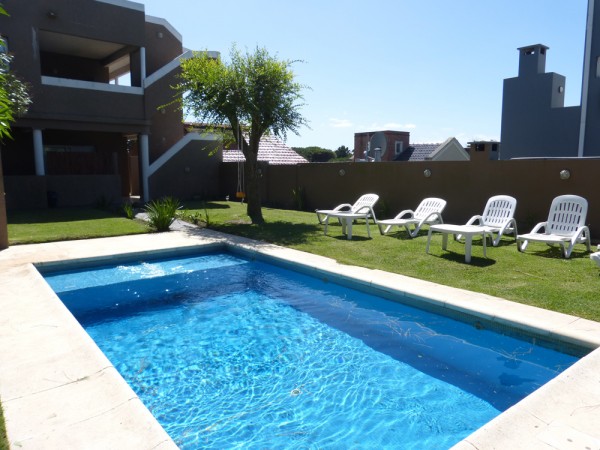 EDIFICIO EN BLOCK 6 DEPARTAMENTOS 2 AMBIENTES CON PARRILLA EN MAR DE OSTENDE PINAMAR