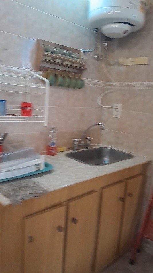 DEPTO EN PRIMER PISO C/ AMPLIO GARAGE