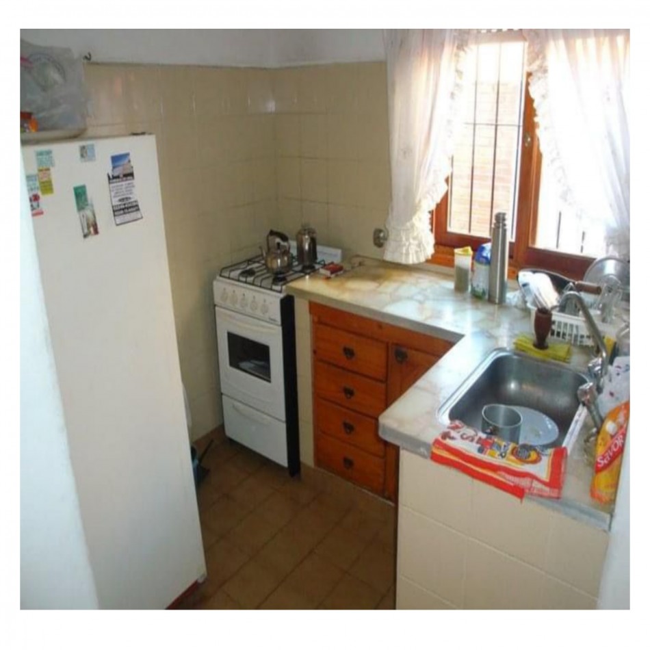 SE VENDE CHALET AL MEDIO EN PH 