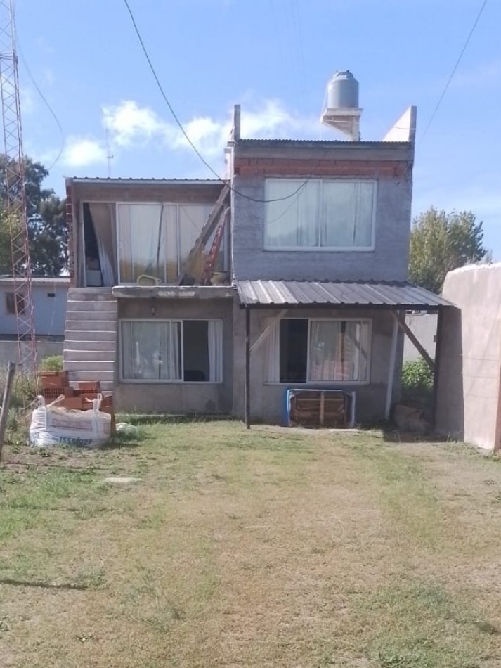 VENTA EN BLOCK 2 DEPTOS TIPO CASA DE 3 AMBIENTES 