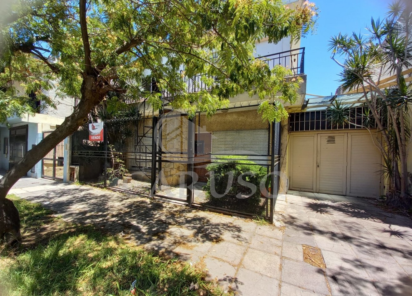 Casa + 2 departamentos - QUILMES.- NUEVO VALOR $$$