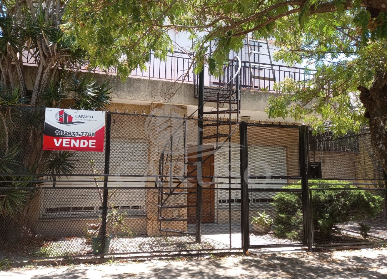 Casa + 2 departamentos - QUILMES.- NUEVO VALOR $$$