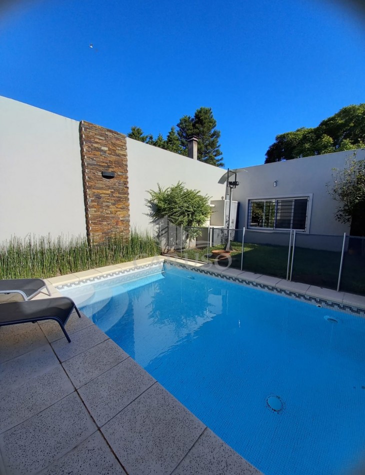 Casa en Quilmes Oeste - FINANCIACION -  NUEVO VALOR