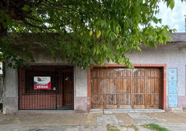 Casa PH al frente para reciclar en Bernal Oeste