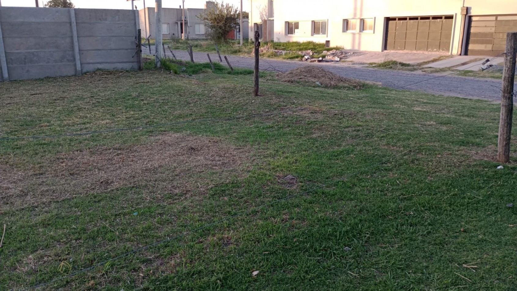 Lote 12 x 25 - Las FLores