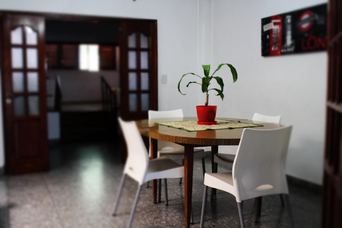 Casa con quincho y pileta - La Plata