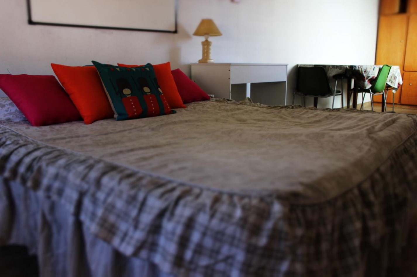 Casa con quincho y pileta - La Plata