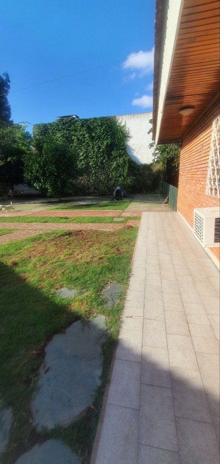 propiedad de categoria MUCHO PARQUE