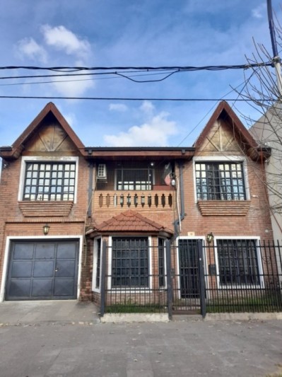 VENTA CASA 6 AMBIENTES