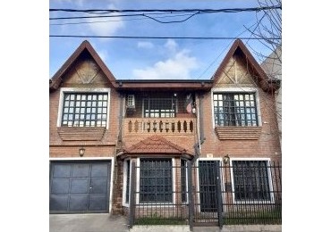 VENTA CASA 6 AMBIENTES