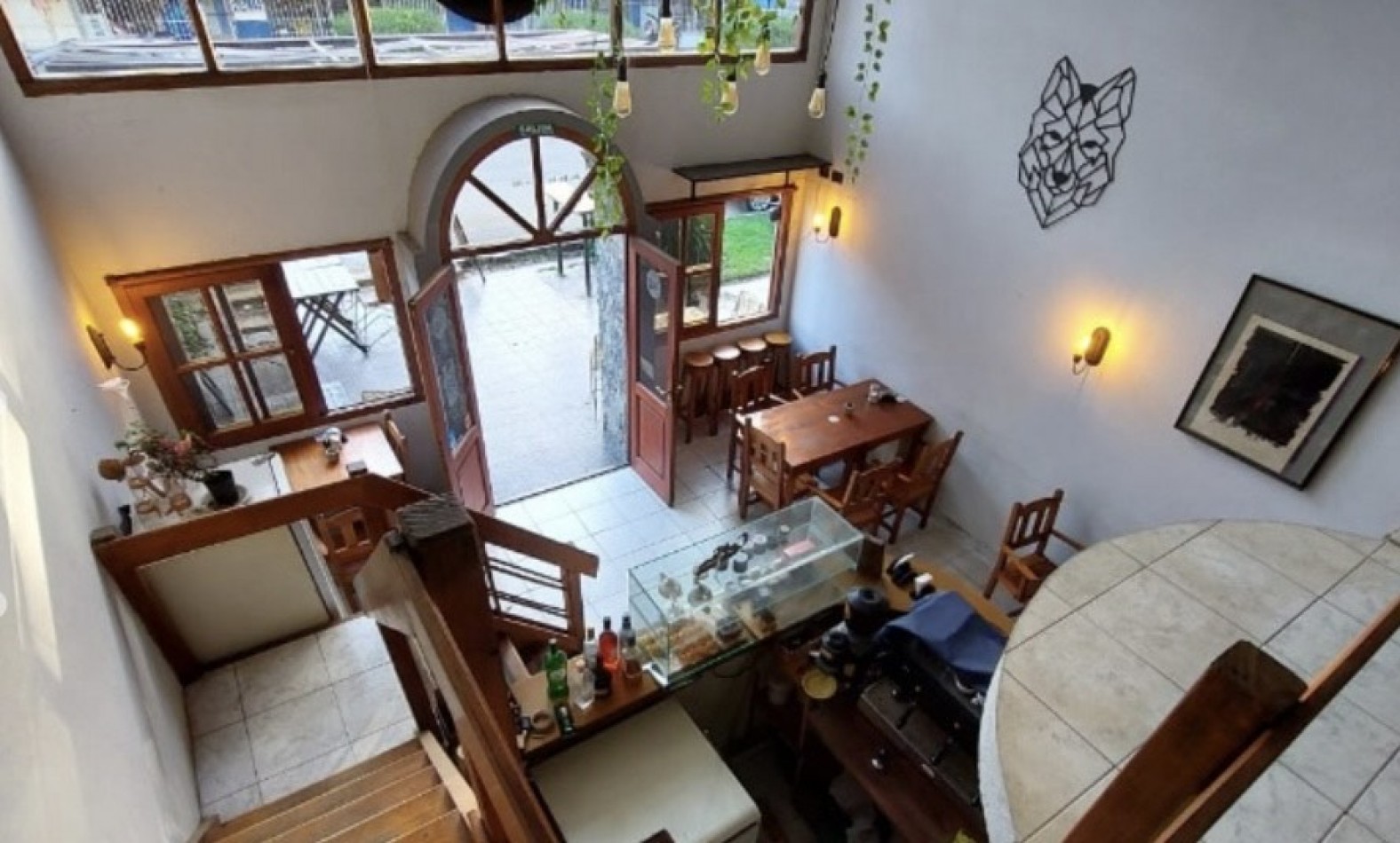 CASA DE 4 AMBIENTES CON LOCAL Y FONDO DE COMERCIO FUNCIONANDO!